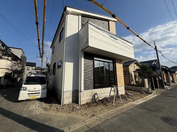 堺市西区浜寺船尾西２期　１号棟