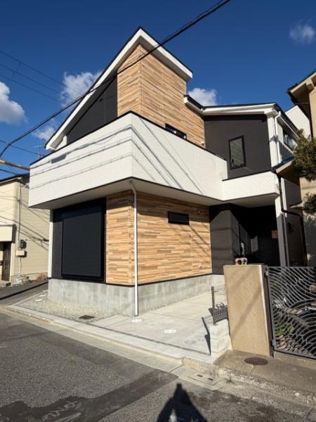 堺市西区浜寺船尾西２期　１号棟