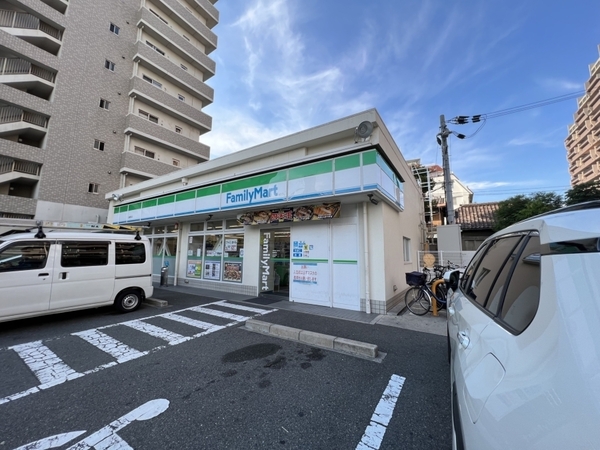 コスモあべの坂ガーデンズ(ファミリーマート松崎町店)