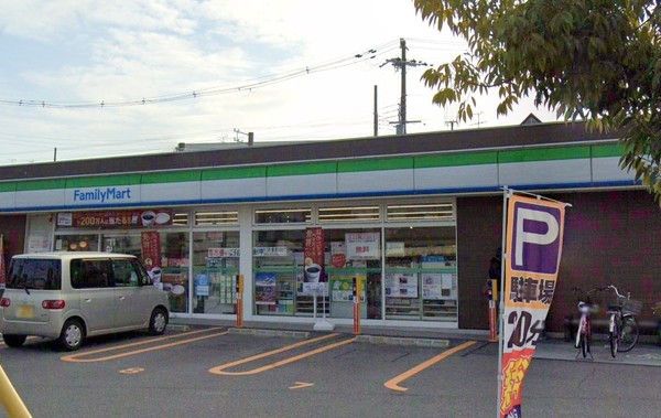 シャルマンフジビルト・モアー天神ノ森(ファミリーマート岸里東二丁目店)