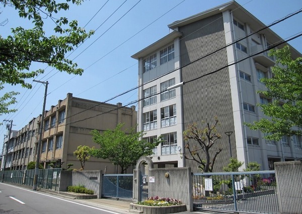 ライオンズマンション堺(堺市立月州中学校)