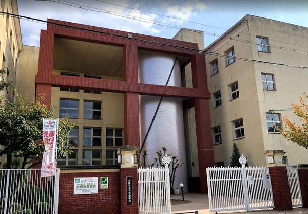 大阪市住之江区御崎２丁目の中古一戸建て(大阪市立真住中学校)