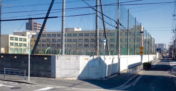 住之江公園駅　店舗事務所(大阪市立住之江中学校)