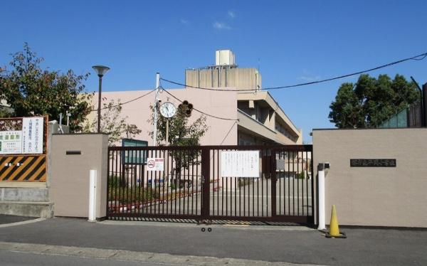 堺市西区堀上緑町２丁の中古一戸建て(堺市立平岡小学校)