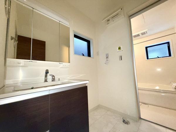 大阪市住之江区安立１丁目　新築戸建