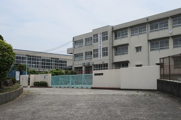 堺市西区上の中古一戸建て(堺市立福泉中学校)