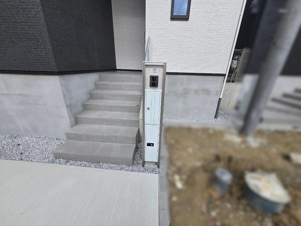 堺市西区家原寺町1丁　2号棟