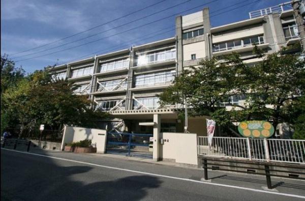 高石市高師浜4丁目(高石市立高石小学校)