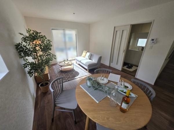 堺市西区上野芝町7丁　2号棟