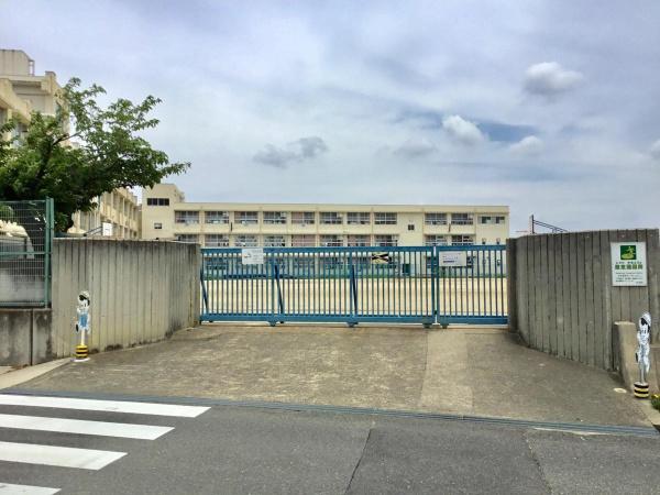 八田寺町1号棟(堺市立八田荘小学校)