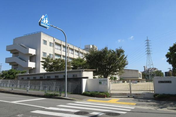 八田寺町1号棟(堺市立八田荘中学校)