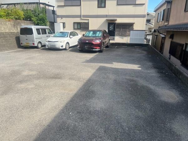 六十谷 パーキング