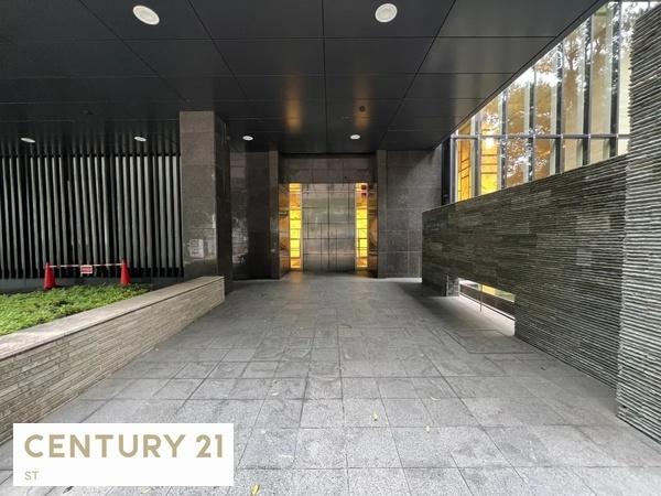 クロスエアタワー