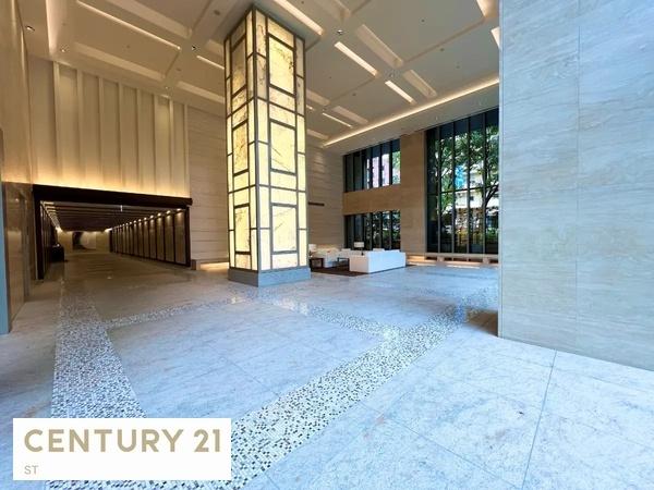 クロスエアタワー