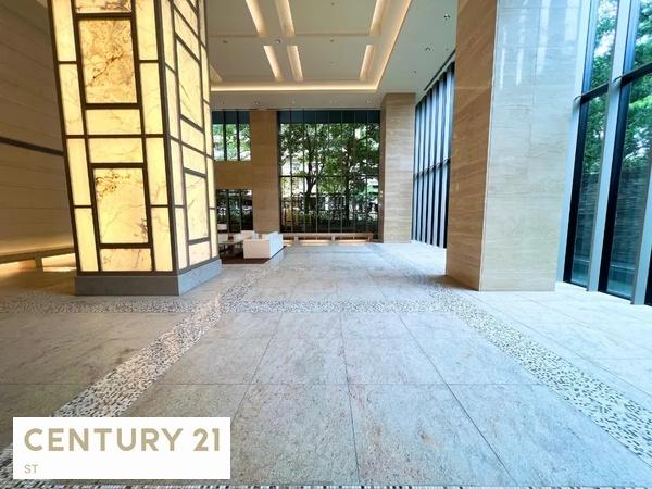 クロスエアタワー