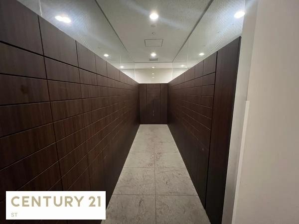 クロスエアタワー