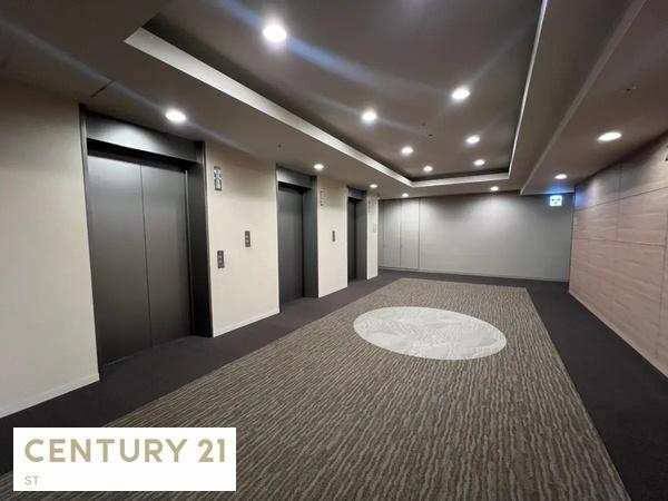 クロスエアタワー