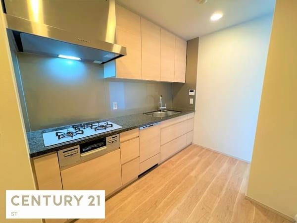 クロスエアタワー