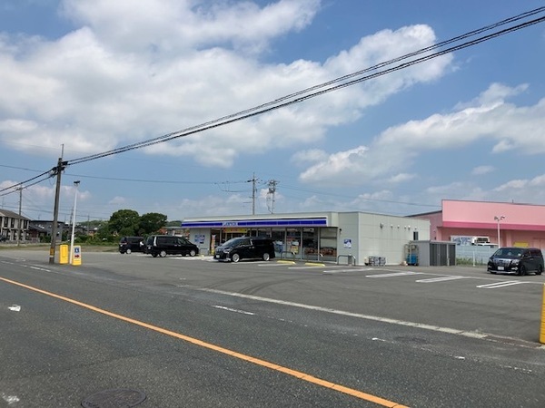 山陽小野田市高千帆１丁目の土地(ローソン山陽小野田東高泊店)