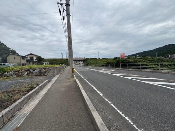 美祢市大嶺町東分の土地(前面道路含む現地写真)