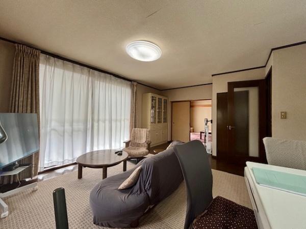 宇部市今村南2丁目の中古一戸建て(リビング)