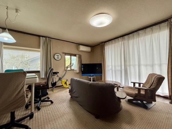 宇部市今村南2丁目の中古一戸建て(リビング)
