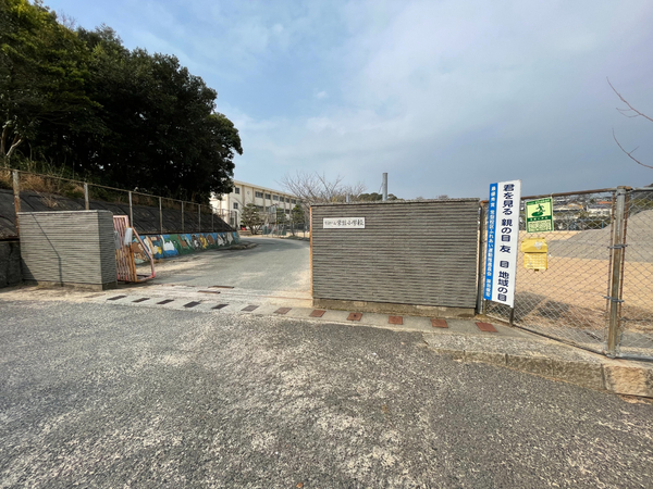 宇部市則貞4丁目の中古一戸建て(宇部市立常盤小学校)