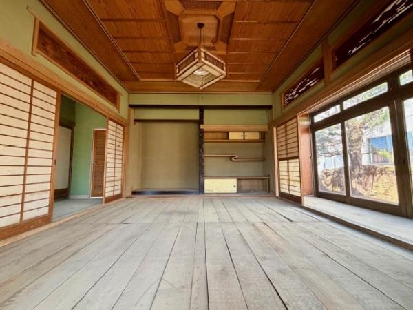 山陽小野田市大字厚狭（店舗付住宅）