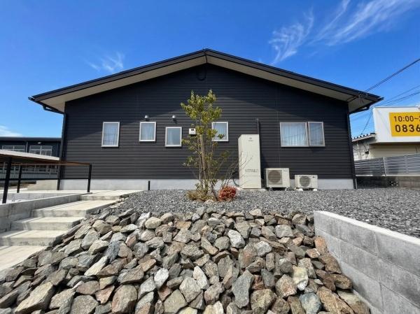 宇部市小松原町２丁目の中古一戸建て