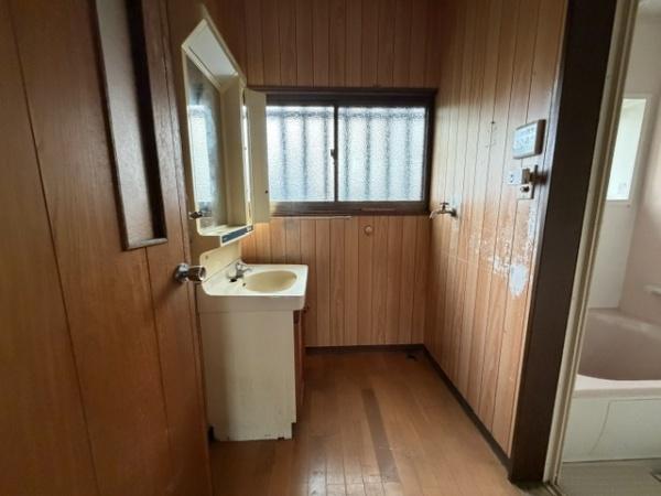 宇部市大字西岐波の中古一戸建て