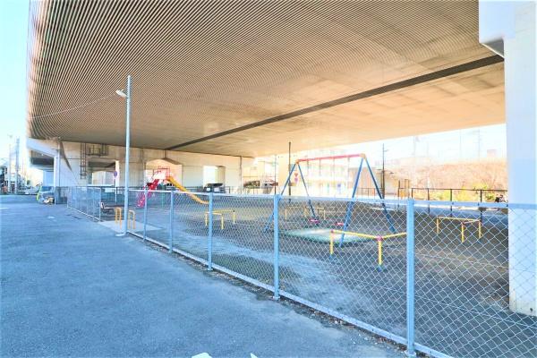 川崎市高津区久地4丁目の土地(東名下公園)