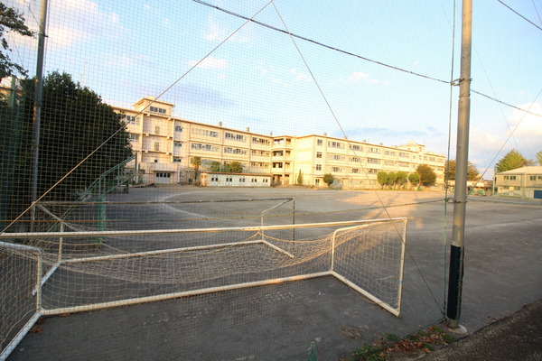 イトーピア百合ヶ丘弐番館(川崎市立西生田中学校)
