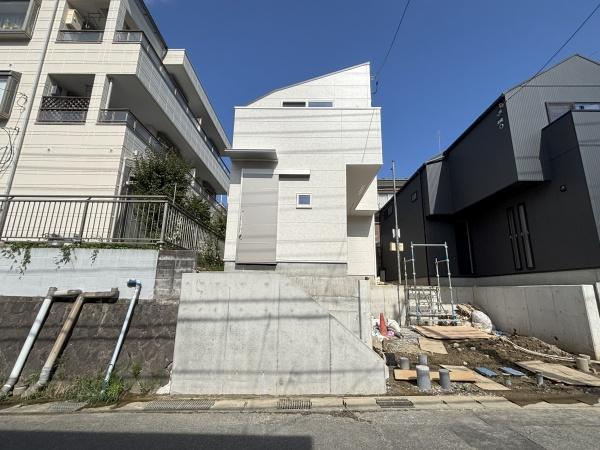 麻生区万福寺　新築一戸建て