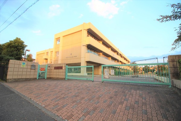 川崎市麻生区金程4丁目の土地(川崎市立金程小学校)