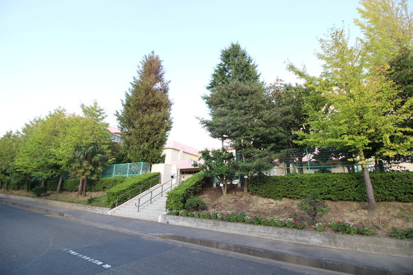 川崎市麻生区王禅寺東3丁目の土地(川崎市立王禅寺中央中学校)