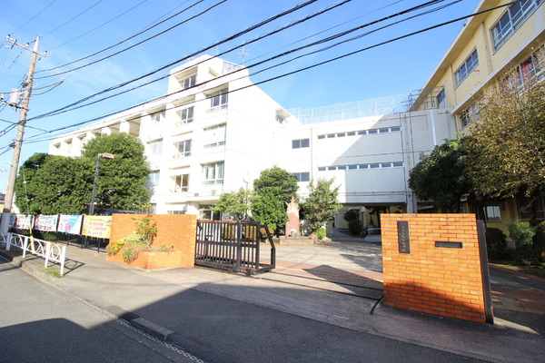川崎市宮前区神木本町4丁目の土地(川崎市立向丘中学校)