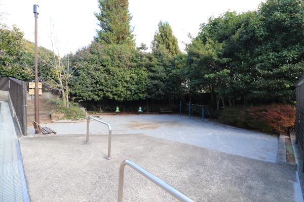 ライオンズガーデン百合ヶ丘(高石一丁目公園)
