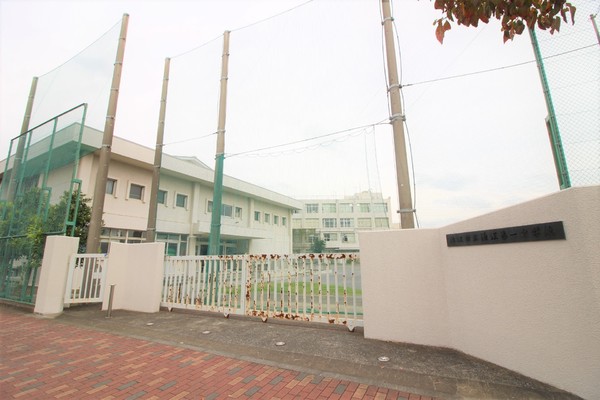 狛江市和泉本町 新築一戸建て(狛江市立狛江第一中学校)