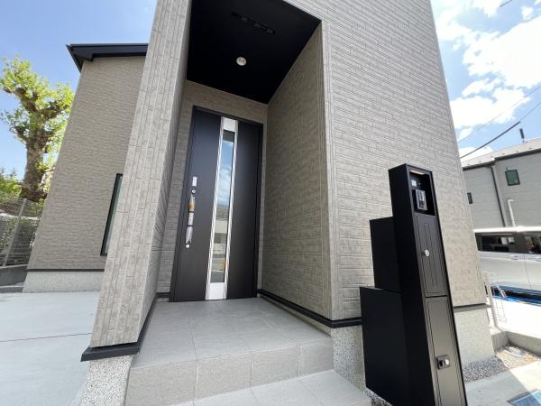 稲城市東長沼　新築一戸建て