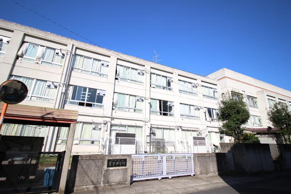 川崎市高津区諏訪1丁目の土地(川崎市立高津中学校)