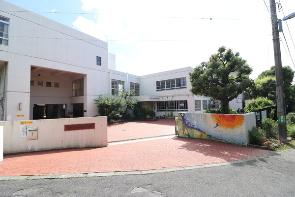 川崎市麻生区王禅寺東４丁目の土地(川崎市立真福寺小学校)
