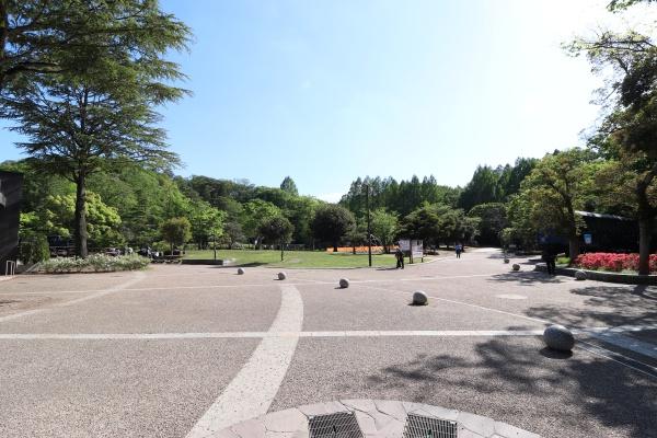 多摩区東三田 一棟売りアパート(生田緑地)
