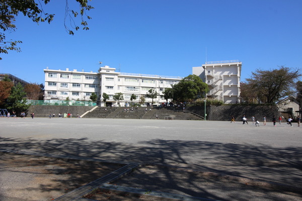 宮前区南平台　新築一戸建て(川崎市立白幡台小学校)