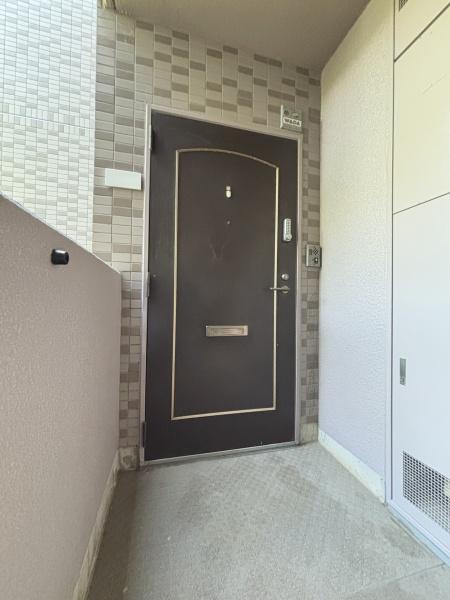 藤和ライブタウン百合ヶ丘2 1号棟(玄関)