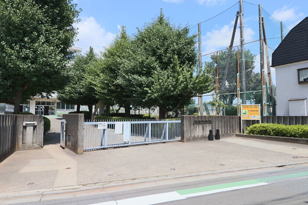 狛江市西野川　新築一戸建て(狛江市立狛江第四中学校)