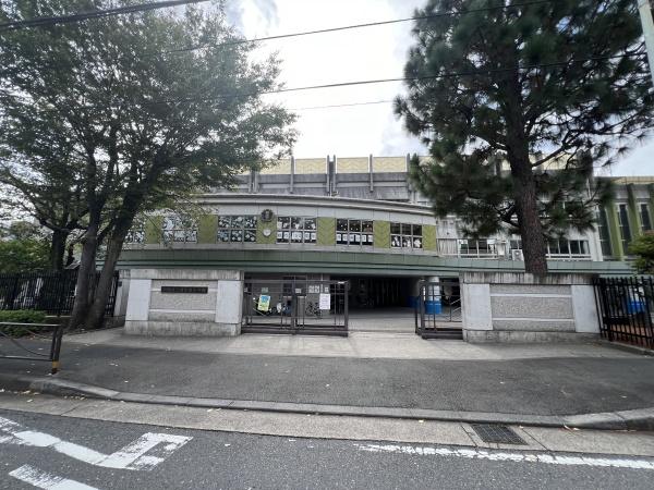 イトーピア百合ヶ丘参番館(川崎市立西生田小学校)