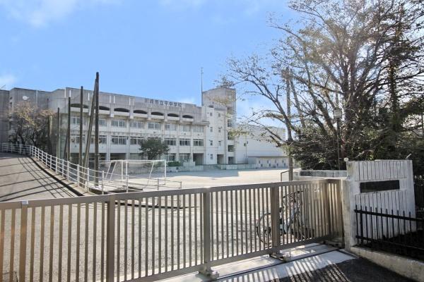川崎市多摩区東生田4丁目の中古一戸建て(川崎市立平中学校)