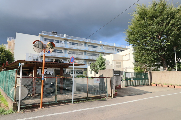 調布多摩川ガーデンフォート(調布市立第五中学校)