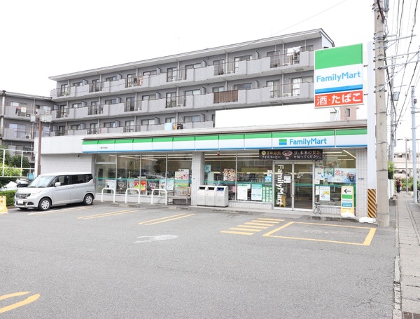 マレヴィラージュ梶ヶ谷(ファミリーマート川崎下作延店)