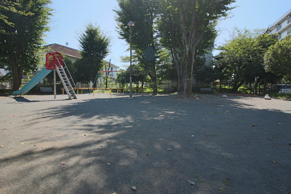 ルピナス鶴川サウスステージ(岡上第２公園)